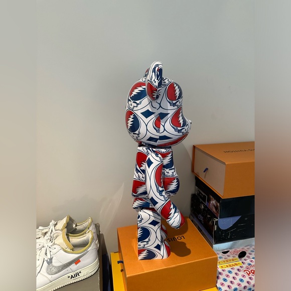 Bearbrick x Grateful Dead (Steal Your Face) 1000% - Picture 2 of 6